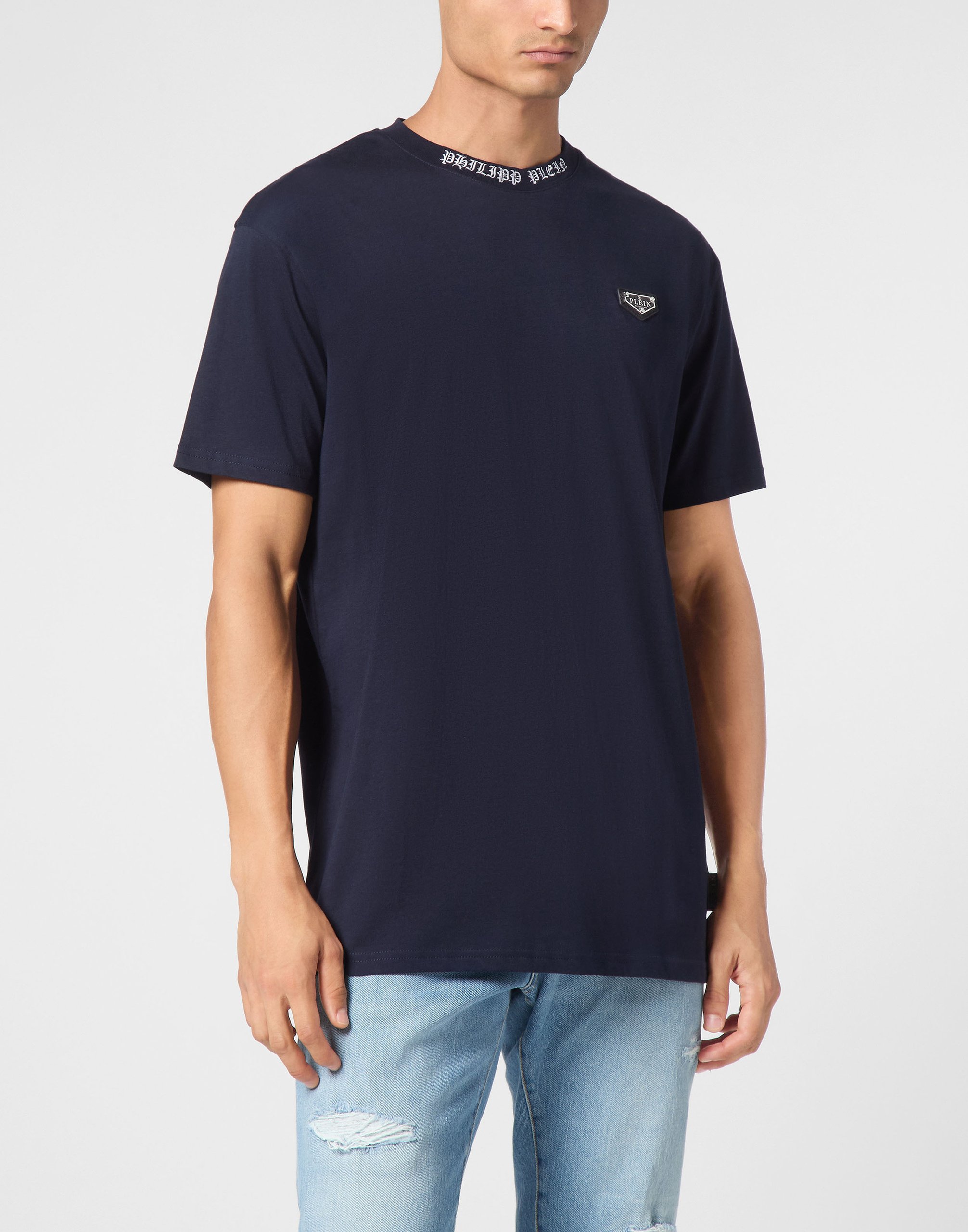 Donkerblauw