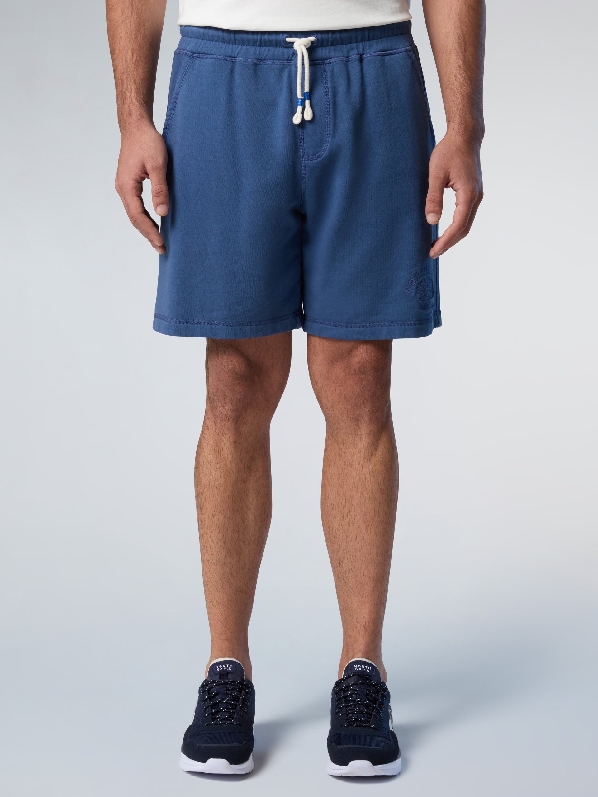 Donkerblauw