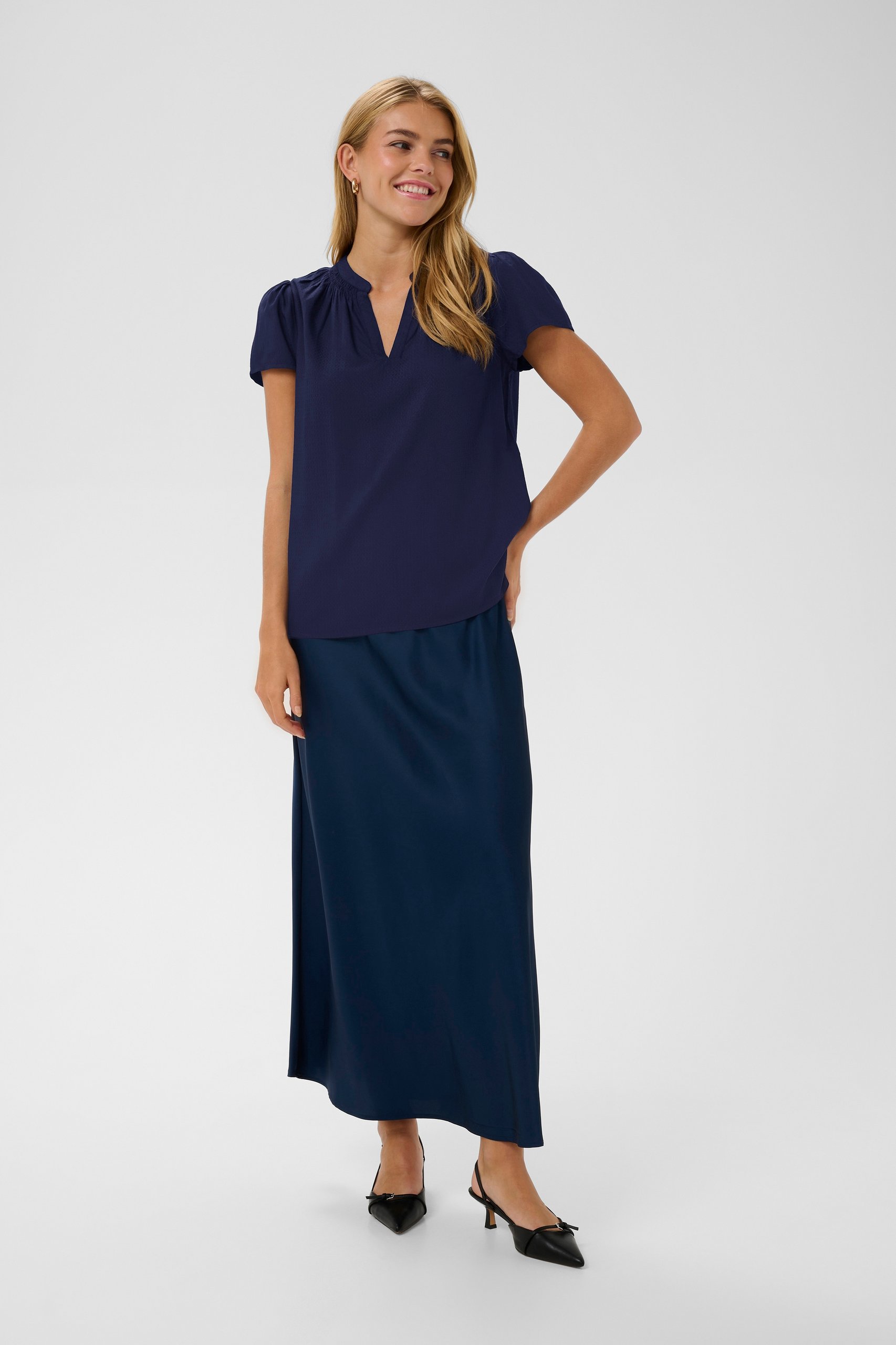 Donkerblauw