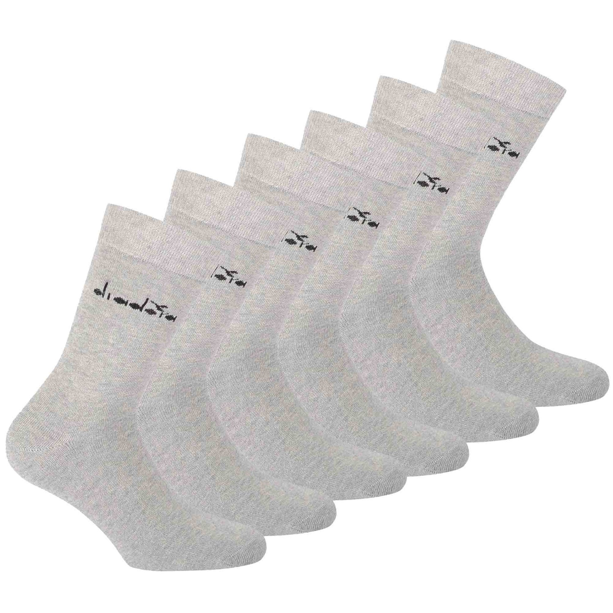 Grijs