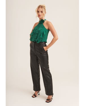 Top met halterhals en ruchesdetail