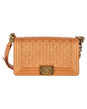 Chanel Gequilted Medium Boy Flap Bag in Bruin Laminaal Leer