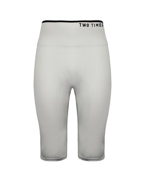 2XU Engineered Hi-Rise Shorts voor dames in beige/zwart