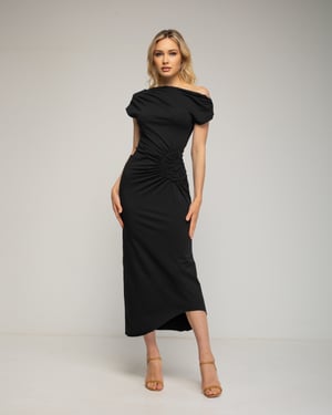 Jurk met asymmetrische kraag