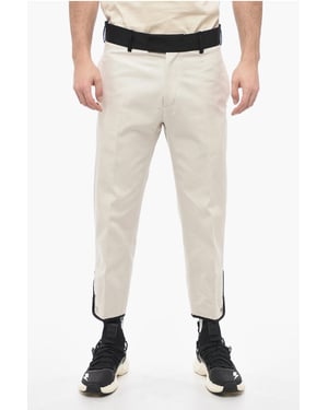 Slim Fit TOM-broek van katoenen keperstof met contrasterende tailleband in wit