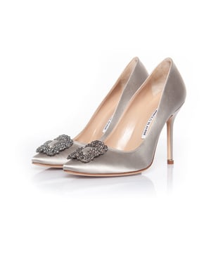 Hangisi satin pumps