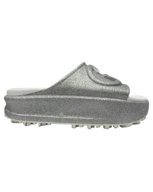 Gucci GG Logo Glanzende Slippers in Zilver Rubber