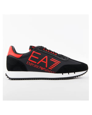 EA7 herensneakers met kenmerkend design.