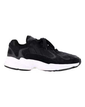 Adidas Yung-1 sneakers in zwart suède