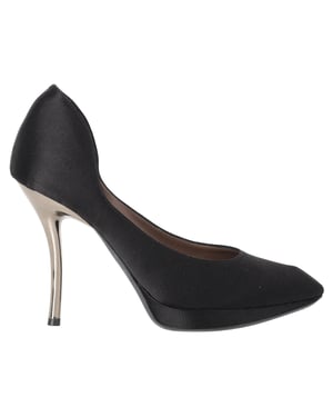 Lanvin Pumps met spitse neus en plateauzool in zwart satijn