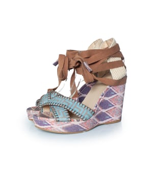 Stuart Weitzman etnisch bedrukte sandalen met sleehak