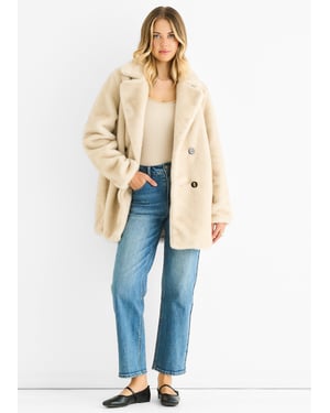 Beige jas van imitatiebont met dubbele knoopsluiting en lang model