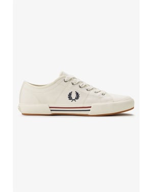 Fred Perry B708 Vintage Tennis Canvas Heren Witte Sneakers