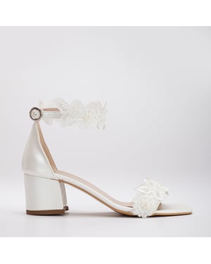 Dana Lace Bridal Laag Hak Sandalen