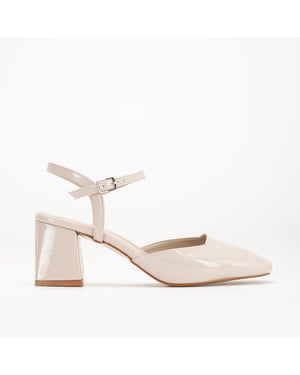 Kayla Pumps met Blokhak