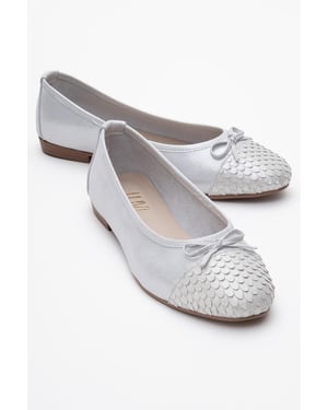 Copos Leren Strik Neus Ballerina
