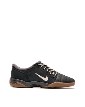Totaal 90 sneakers