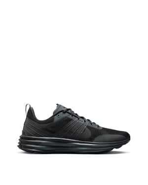 Lunar Roam Sneakers