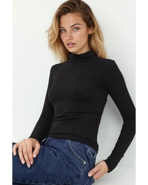 Slim Fit Coltrui met Lange Mouwen