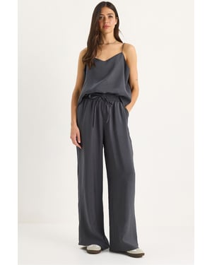 Mouwloze Camisole en Wijde Broek Coördinatieset
