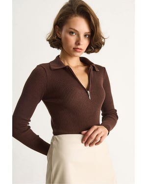 Sweater met Ritskraag