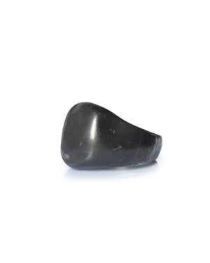 Maison Margiela, Ring met hematietlook