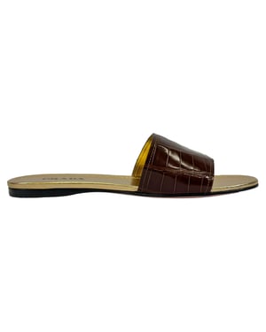 Prada Krokodillenpatroon Slide Flat Sandalen in Bruin Leer