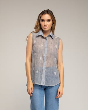 Semitransparante mouwloze blouse met bloemen