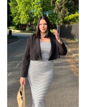 2 Stukken: Gestreepte Strapless Croptop & Gestreepte Mid Rise Midi Rok
