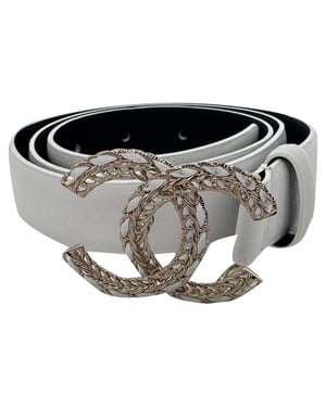 Chanel Keten In elkaar grijpende CC Logo Tailleband in Witte Leer
