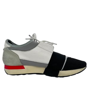 Balenciaga Race Runner sneakers in wit leer en mesh.