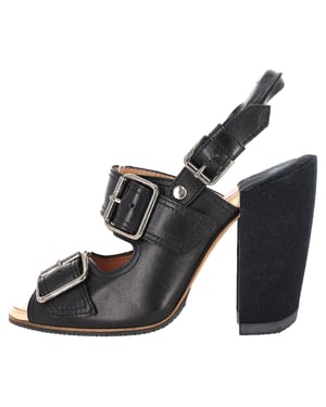 Dries Van Noten pumps met gespband en blokhak in zwart leer