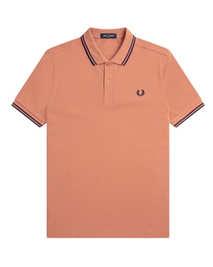 Fred Perry Poloshirt Met Dubbele Bies In Lichtroestbruine Kleur