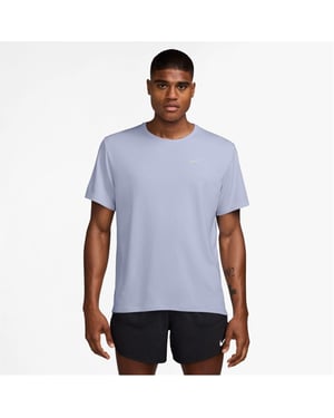 Nike Heren T-shirt Miler met Swoosh en reflecterende details (Ghost)