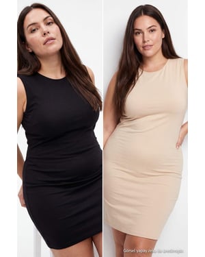 Trendyol Curve Dames Zwart Effen Midi Mouwloos Shift-model Grote maten Jurk