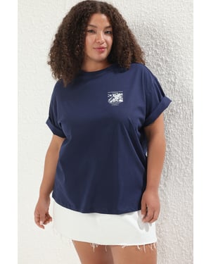 Trendyol Curve Dames Donkerblauw Rugprint Kort Oversized Grote maten T-shirts