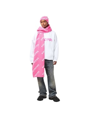 Balenciaga Gebreide muts met logo over het gehele oppervlak (Roze/Wit)
