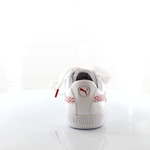 Puma Basket Heart AOP Damestrainers Wit
