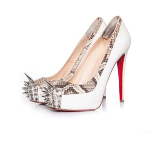 Witte plateau spikeschoenen