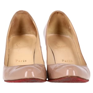 Christian Louboutin Dolly 85 Ronde Neus Pumps in Nude Hoogglans Leer