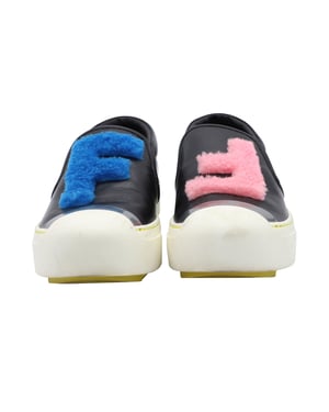 Fendi FF Schapenvacht Slip-On Sneakers in Zwart Leer