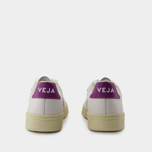 V-12 Sneakers - Veja - Leer - Kosmoswit