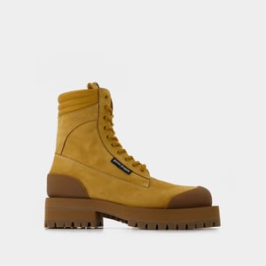 Woestijnlaarzen in beige leer