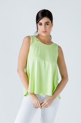 Groene mouwloze top met ronde zoom