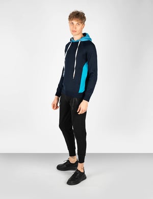 Takeshy Kurosawa stoppen With Hood Mannen blauw