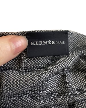 Hermès Kettingmotief Gebreide Sjaal in Grijze Katoen en Zijde