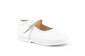 Merceditas-type schoen gemaakt van leer