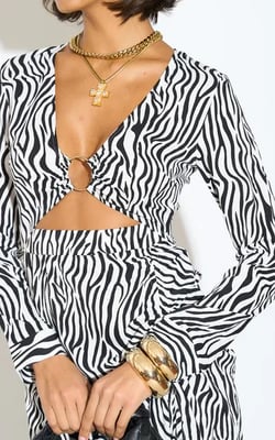 Maxi-jurk met monoprint en ringdetails