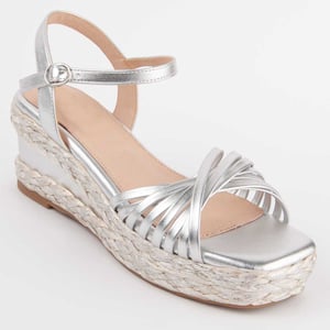 Montevita Sandalen Met Een Sleehak Salia4 Zilver