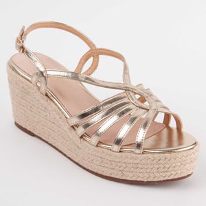 Montevita Sandalen Met Een Sleehak Salia6 Goud